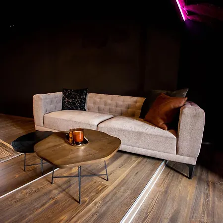 Unique Luxury شكودر